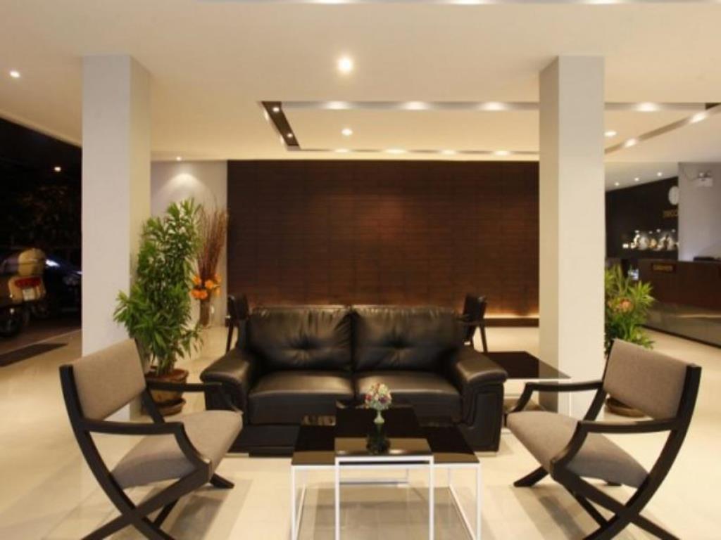 Nize Hotel - Sha Plus Phuket Exterior photo