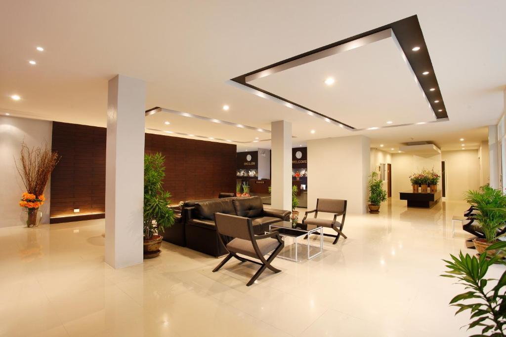 Nize Hotel - Sha Plus Phuket Exterior photo