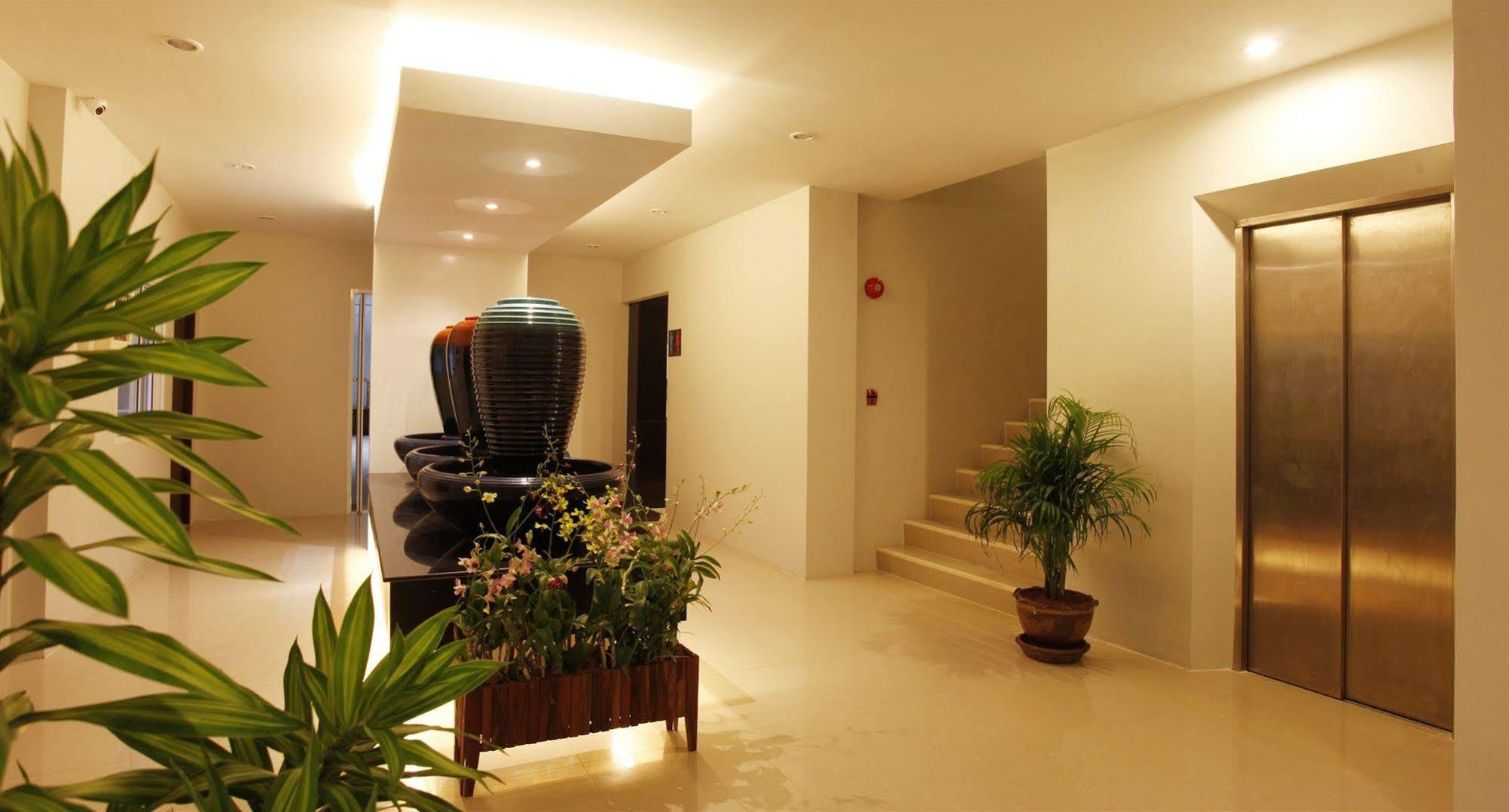 Nize Hotel - Sha Plus Phuket Exterior photo