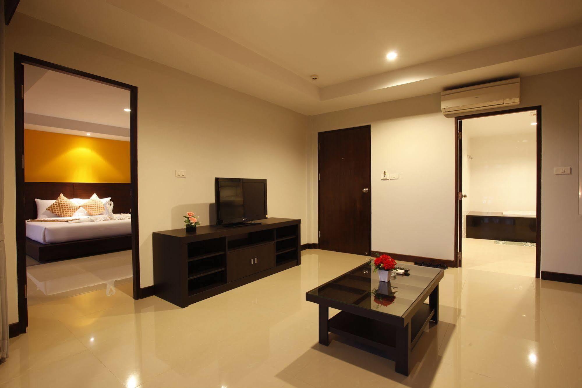 Nize Hotel - Sha Plus Phuket Exterior photo